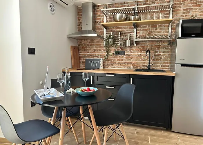 Studio Apartments Leut & Lanterna